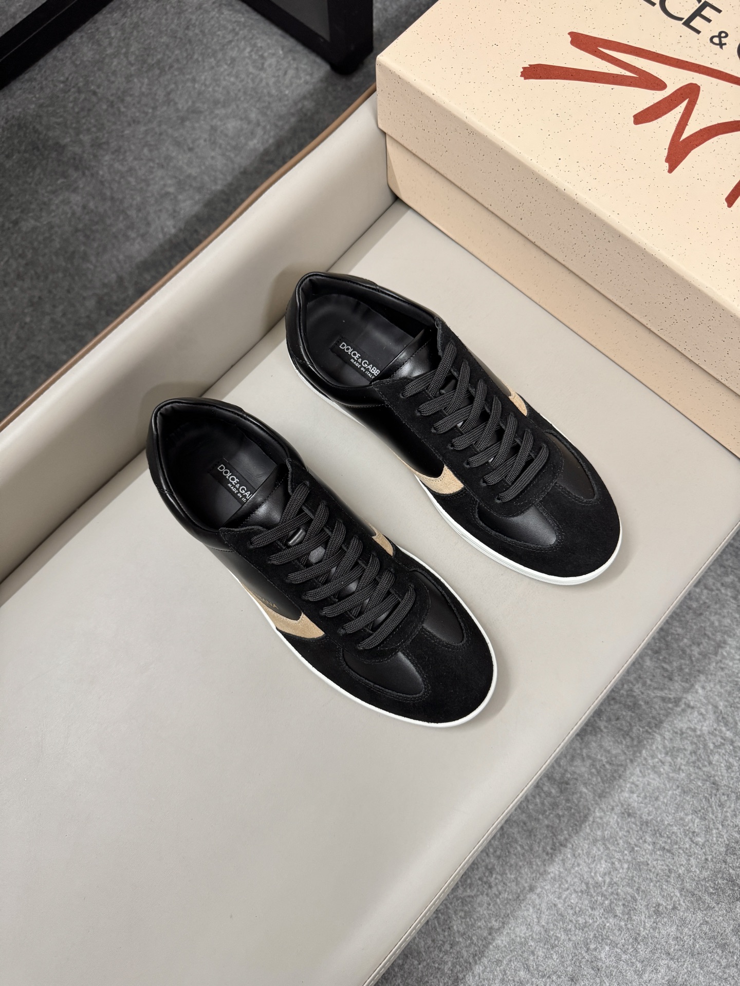 olce & Gabbana shoe